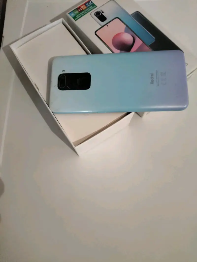 Teléfono Xiaomi Redmi usado - 1