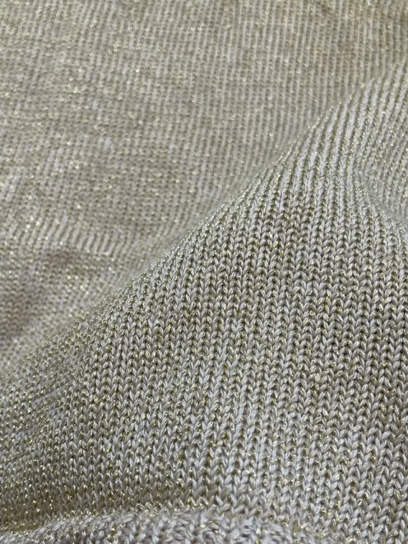 Polera sin mangas dorada - 2