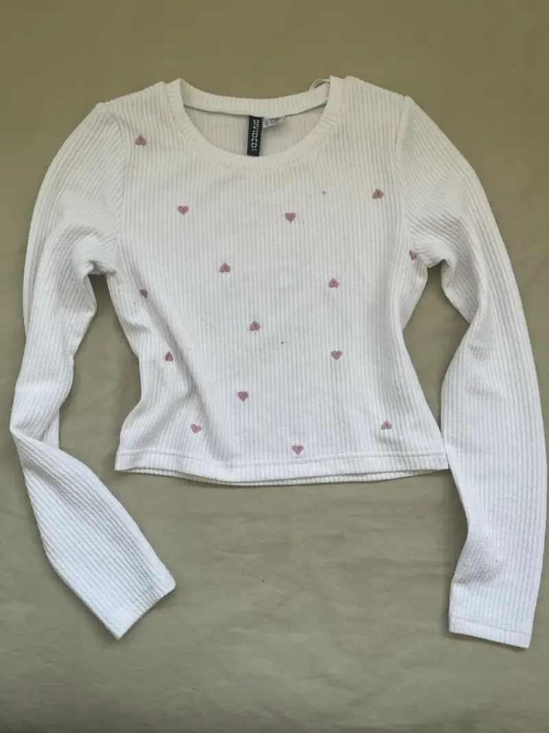 Polera manga larga blanca con estampado