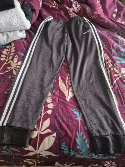Set de polerones y pantalón deportivo - miniatura 5