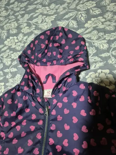 Chaqueta infantil liviana, con capucha - miniatura 2