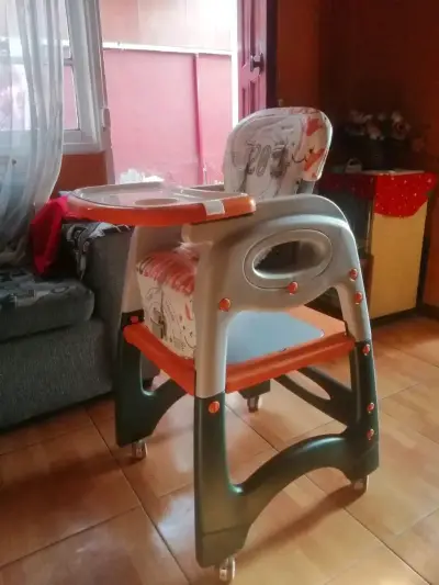 Silla alta infantil multicolor - miniatura 1