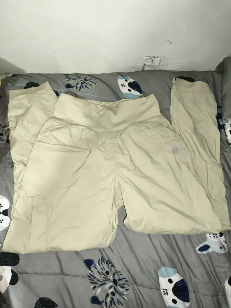 Pantalones beiges de mujer