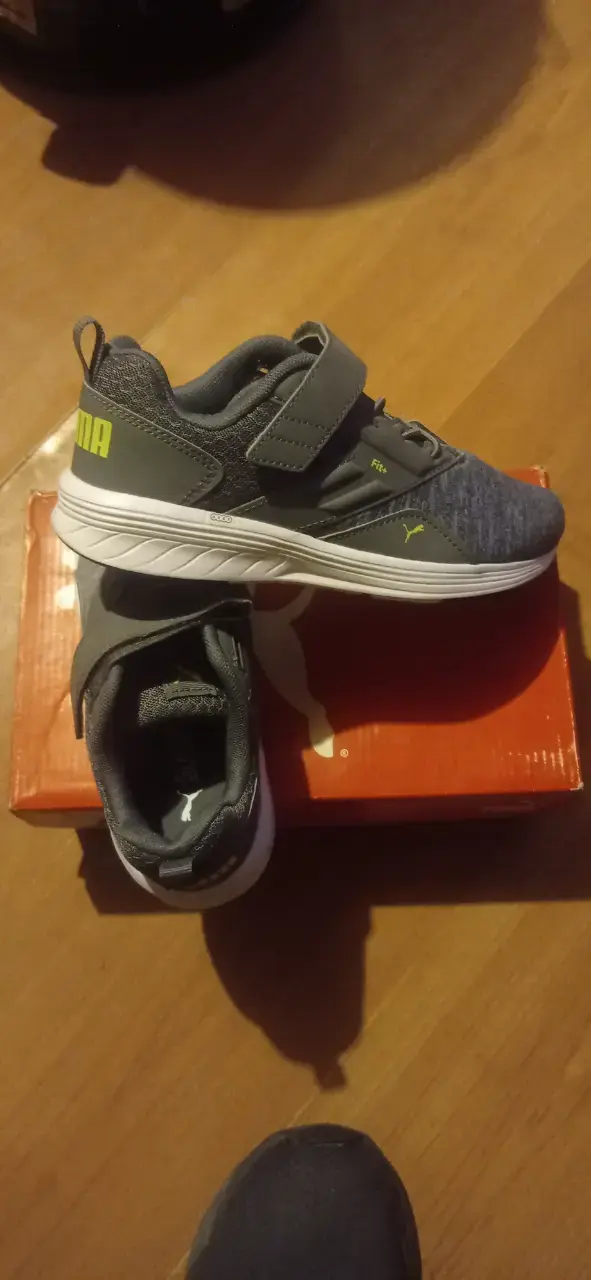 Zapatillas deportivas gris con velcro numero 35 - 2