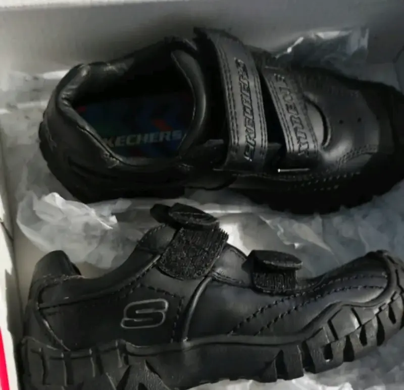 Zapatos Skechers negros para niño - 3