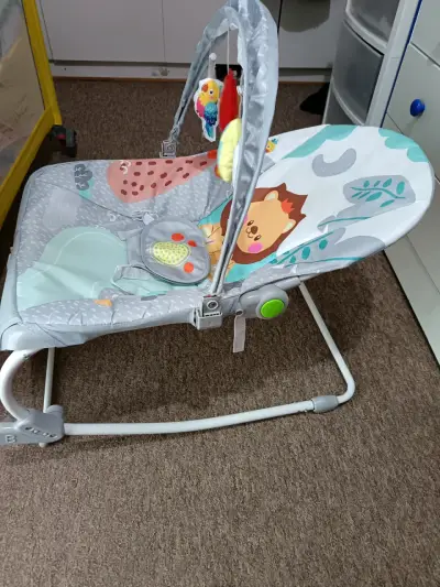 Silla mecedora para bebé - miniatura 3