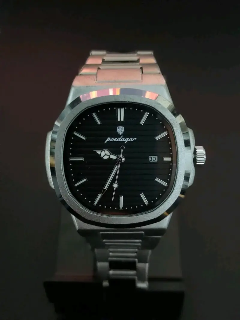 Dos relojes de pulsera elegantes - 2