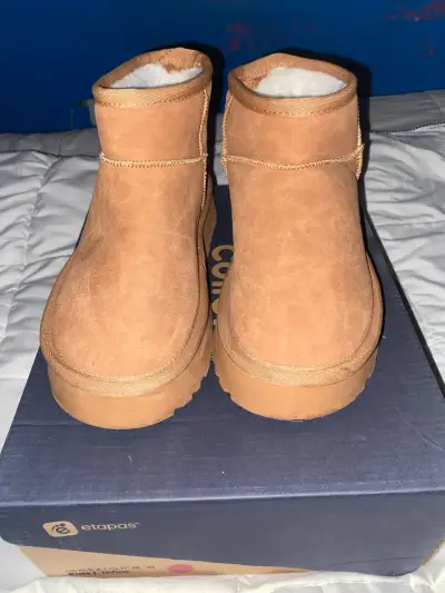 Botas de gamuza color camel - miniatura 1