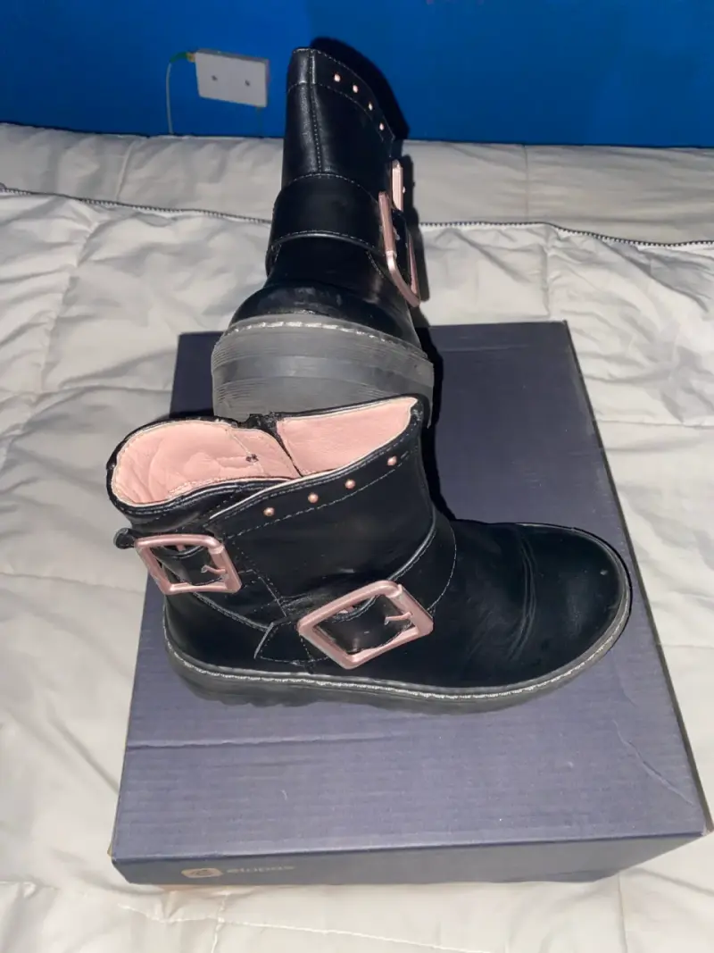 Botines negros con hebilla - 4