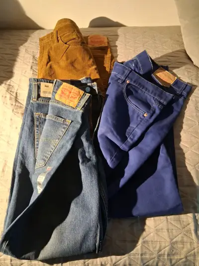 Lote de poleras Levi's y CAT - miniatura 5