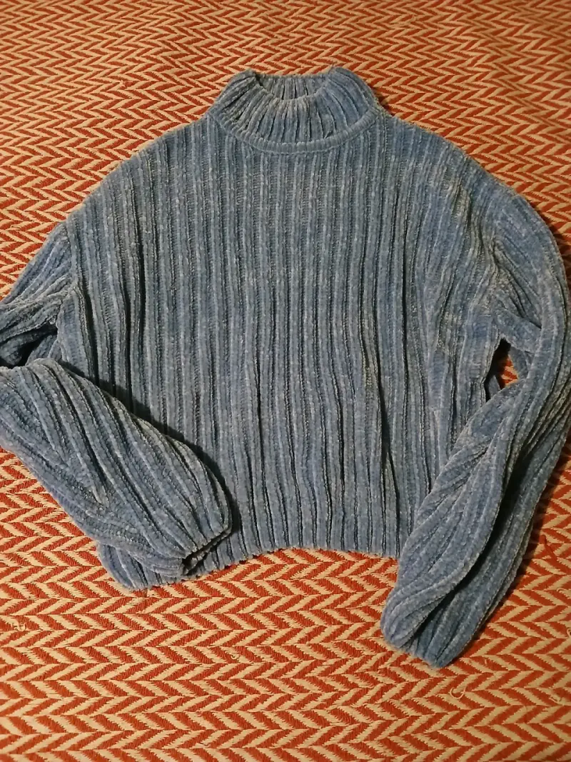 Suéter lila chenille de cuello alto