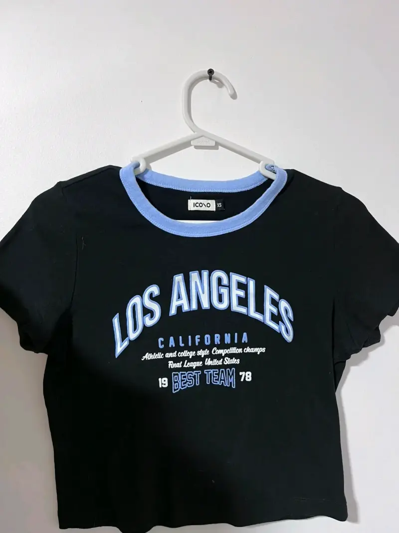 Polera negra Icono Los Angeles XS