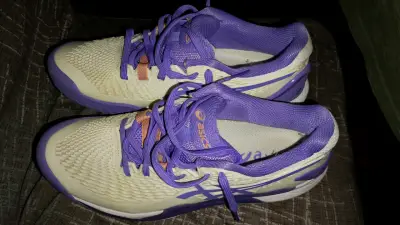 Zapatillas deportivas Asics para padel. - miniatura 1
