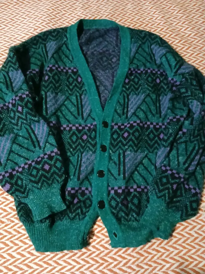Chaleco tejido verde y morado