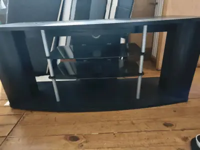 Mueble de TV negro moderno - miniatura 1