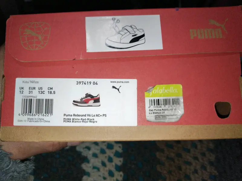 Caja de zapatos con logo grande - 2