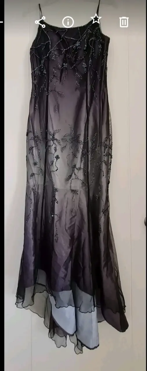 Vestido largo con degradé y pedrería - 4