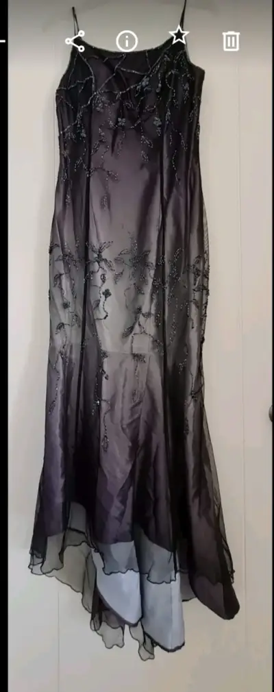 Vestido largo con degradé y pedrería - miniatura 4