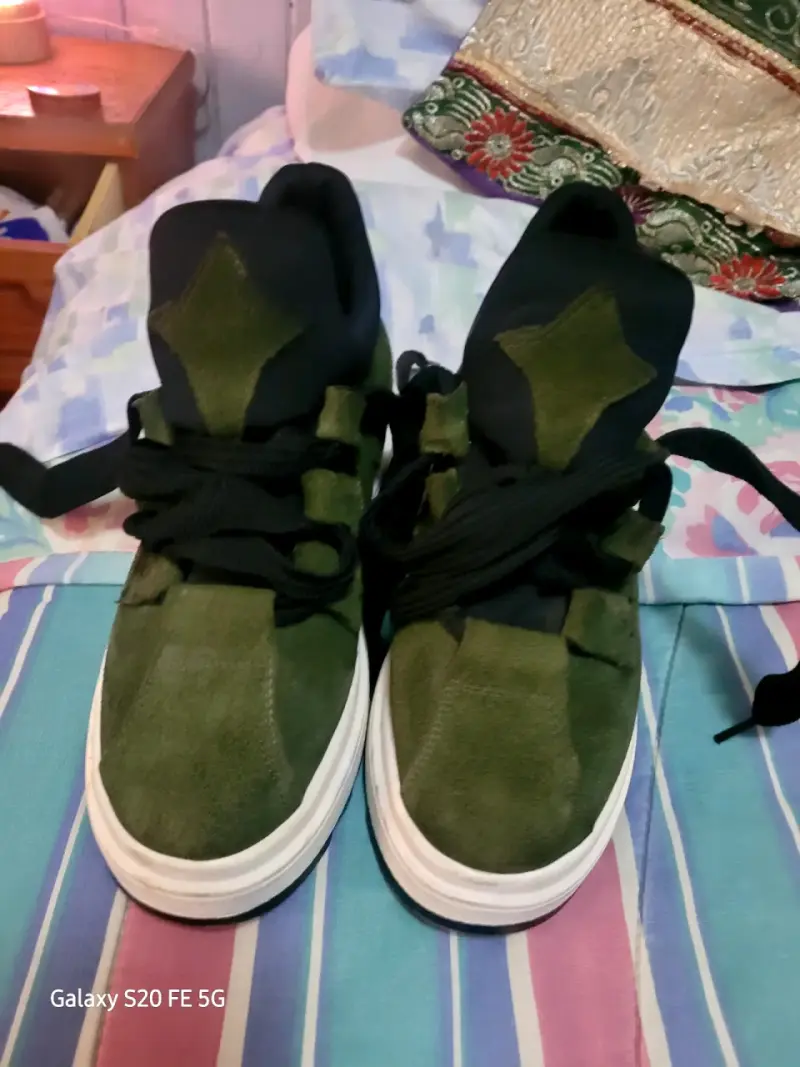 Zapatillas  urbanas verdes de gamuza - 2
