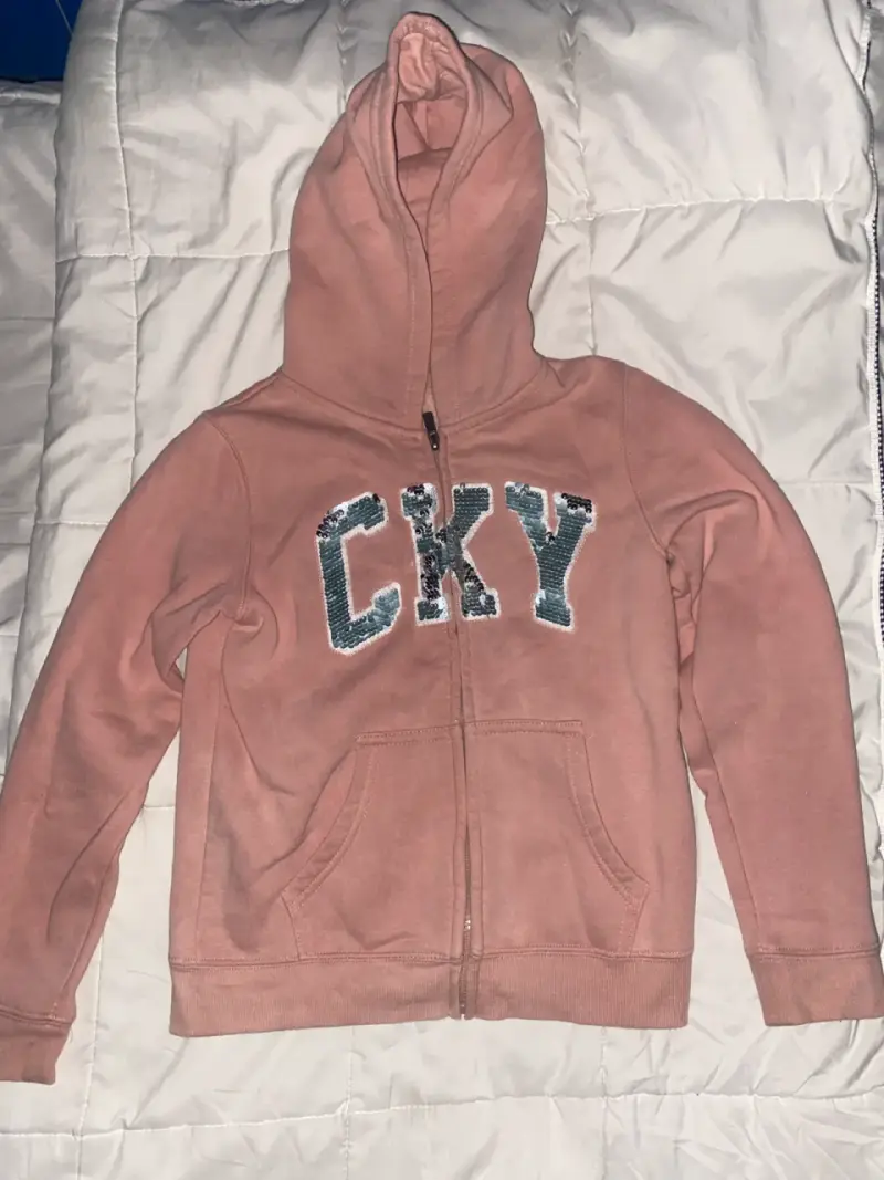 Polerón rosado con capucha CKY - 1