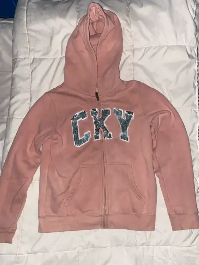 Polerón rosado con capucha CKY - miniatura 1