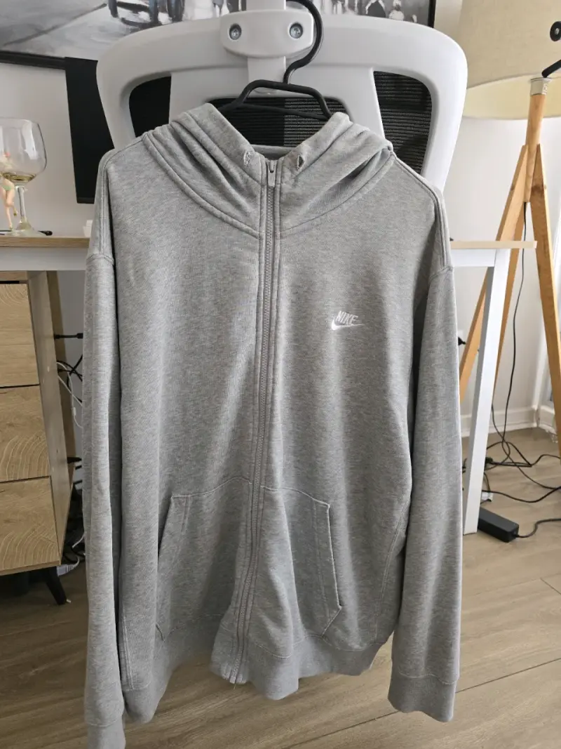 Polerón Nike gris con capucha - 1
