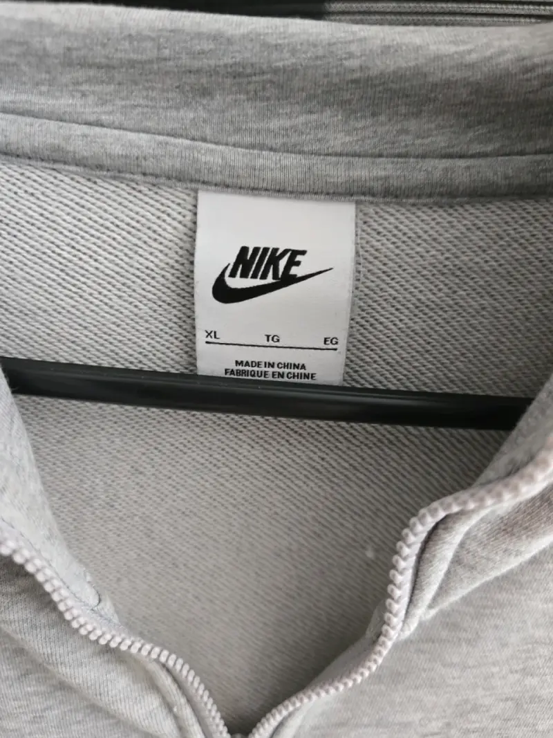 Polerón Nike gris con capucha - 3