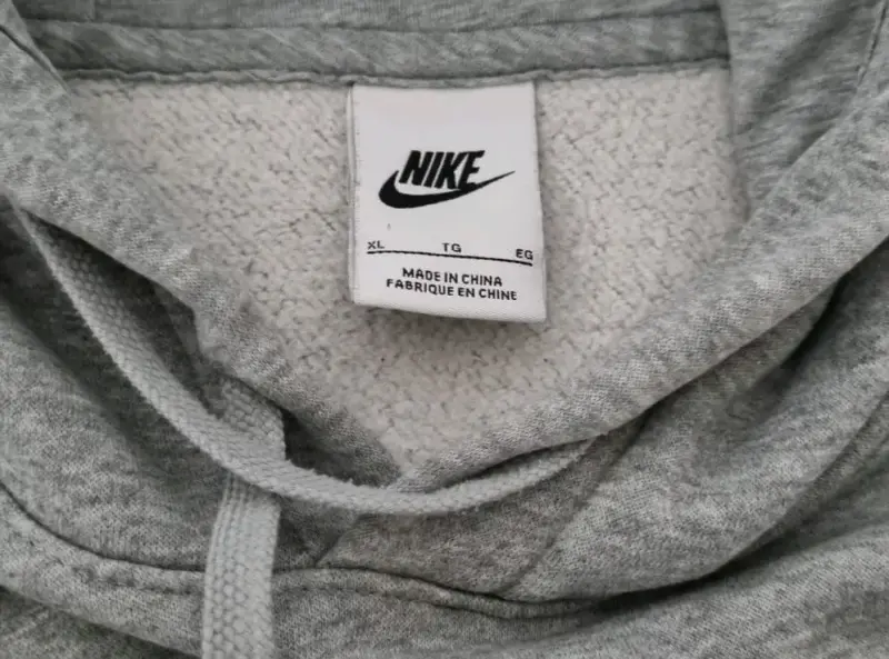Polerón gris con capucha Nike - 3