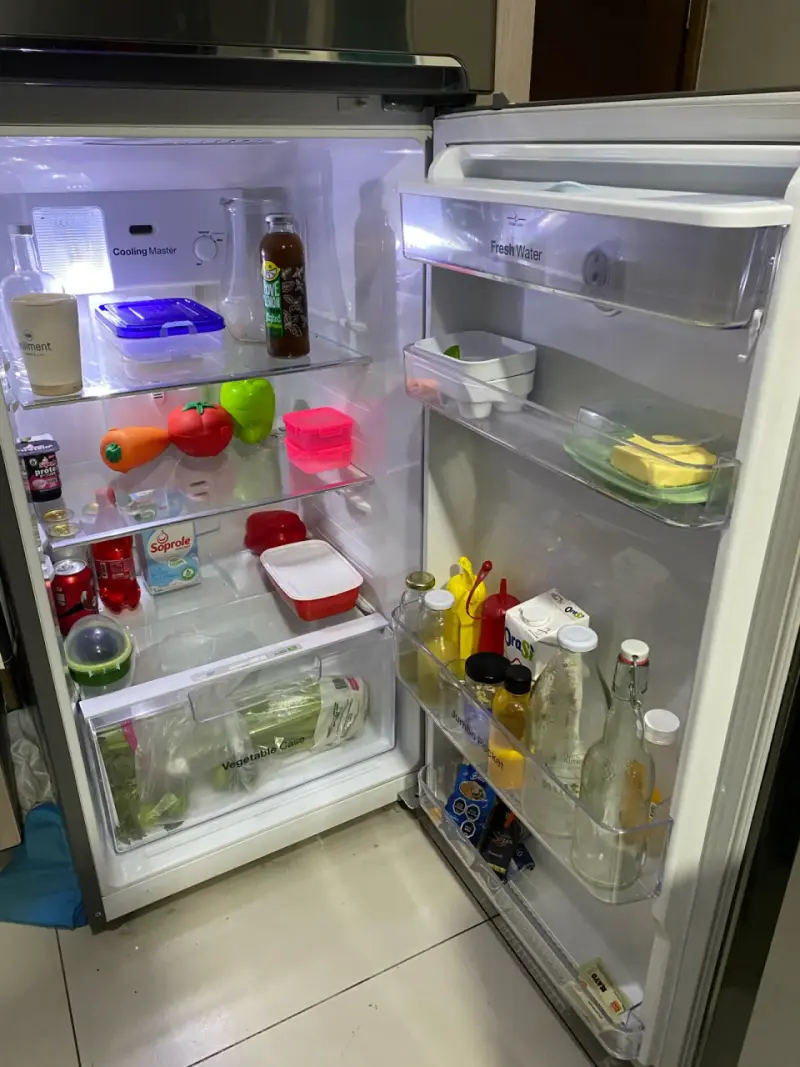 Refrigerador Daewoo plateado - 2
