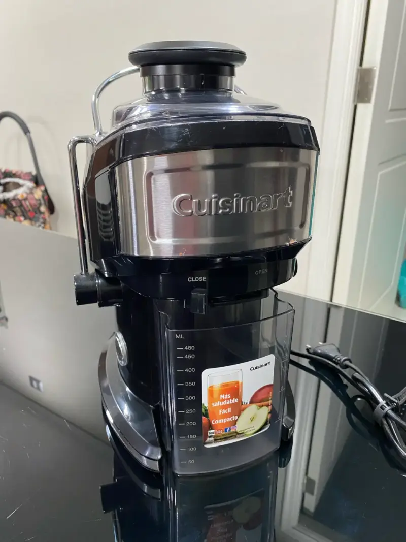 Extractora de jugos Cuisinart - 1
