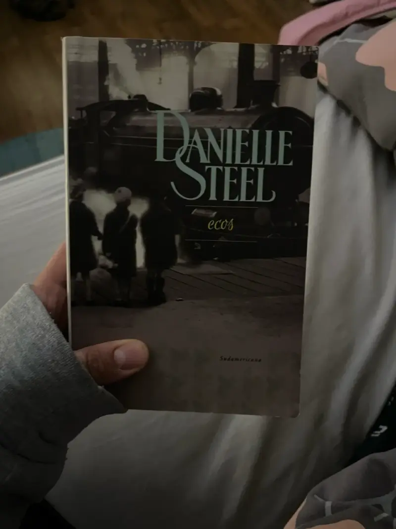 Libro 'Ecos' de Danielle Steel - 1