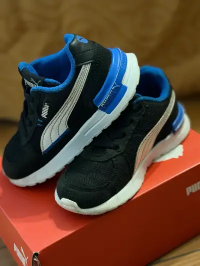 Zapatillas infantiles negras y blancas - miniatura 3