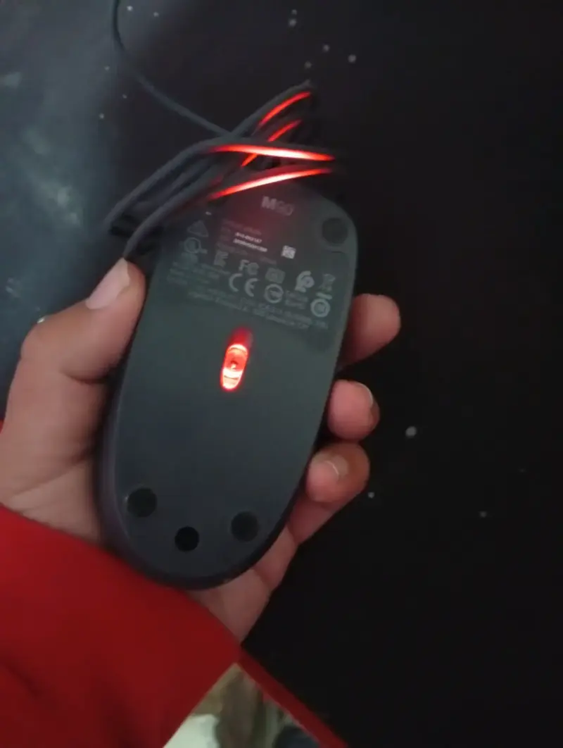 Mouse óptico con cable M90 - 1