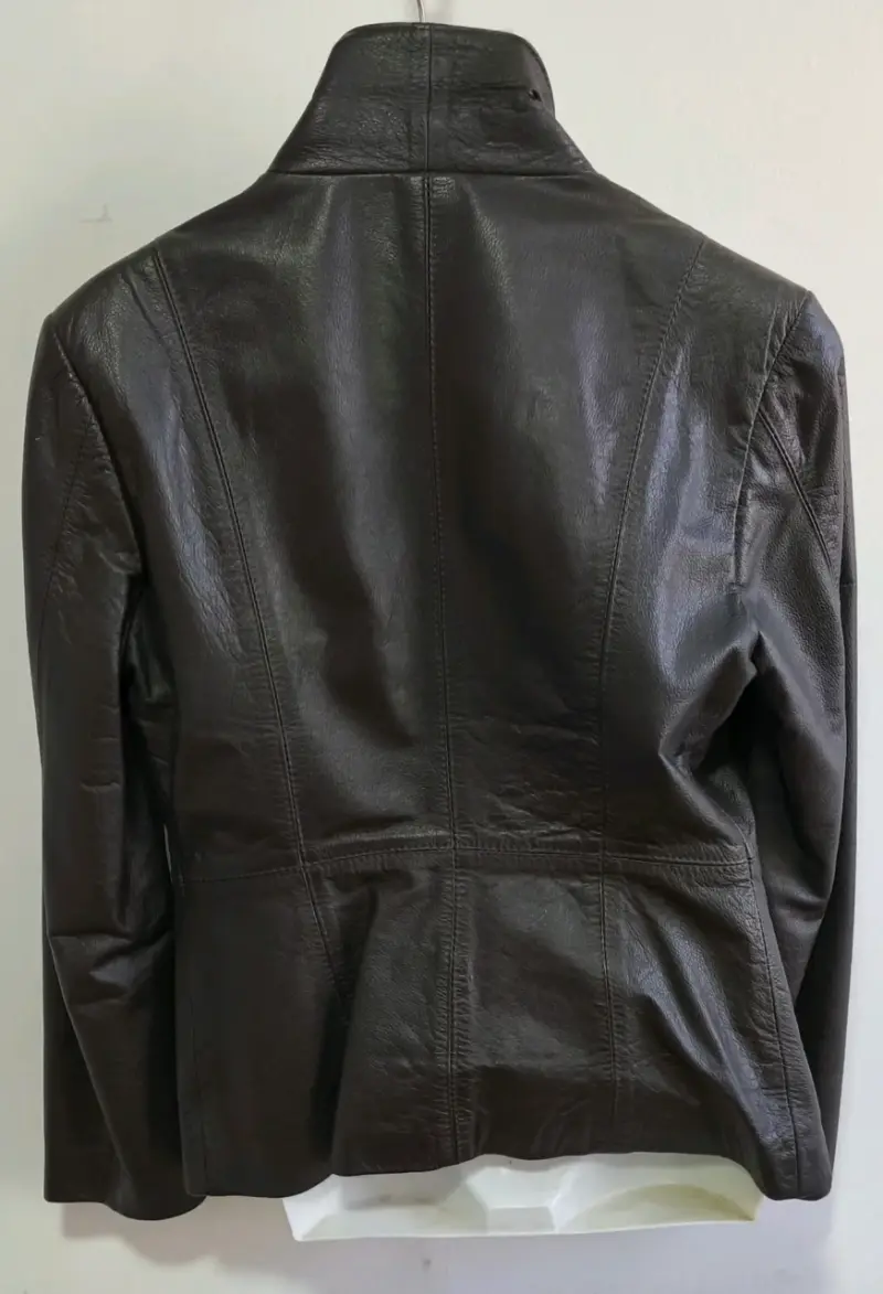 Chaqueta de cuero marrón Usada - 3