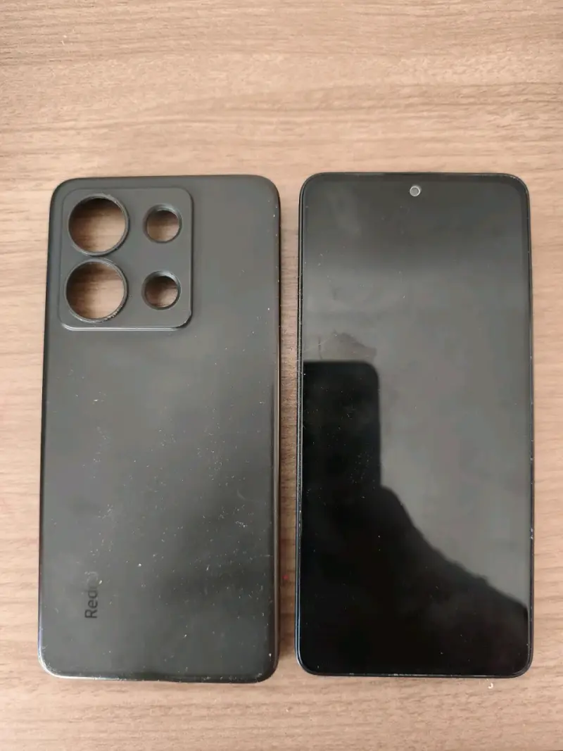 Smartphone Redmi note 13 4g con funda - 1