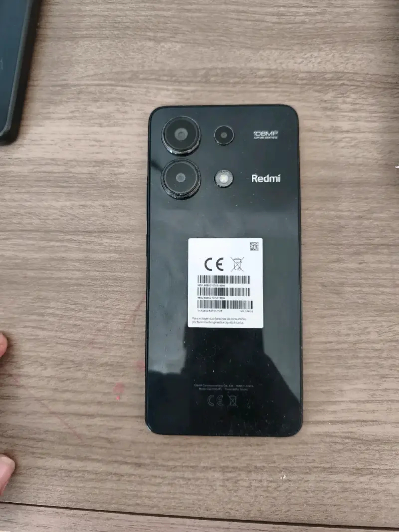 Smartphone Redmi note 13 4g con funda - 2