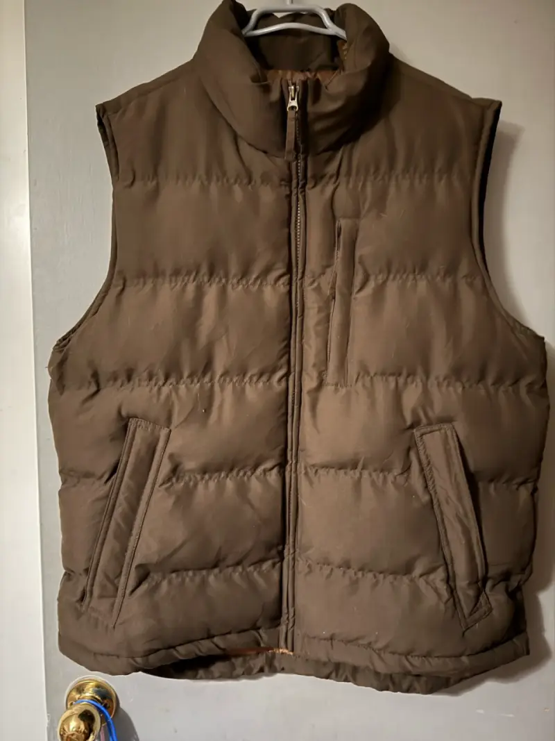 Parka acolchada café sin mangas