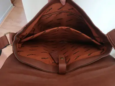 Maletín cuero marrón con correa - miniatura 3