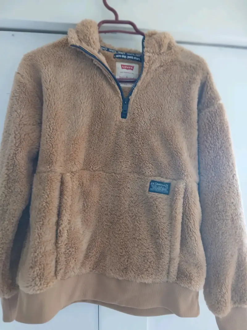Polar beige con capucha Levi's