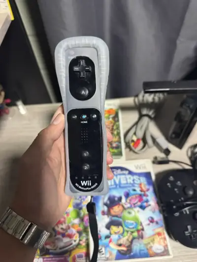 Consola Wii desbloqueada con juegos y accesorios - miniatura 2
