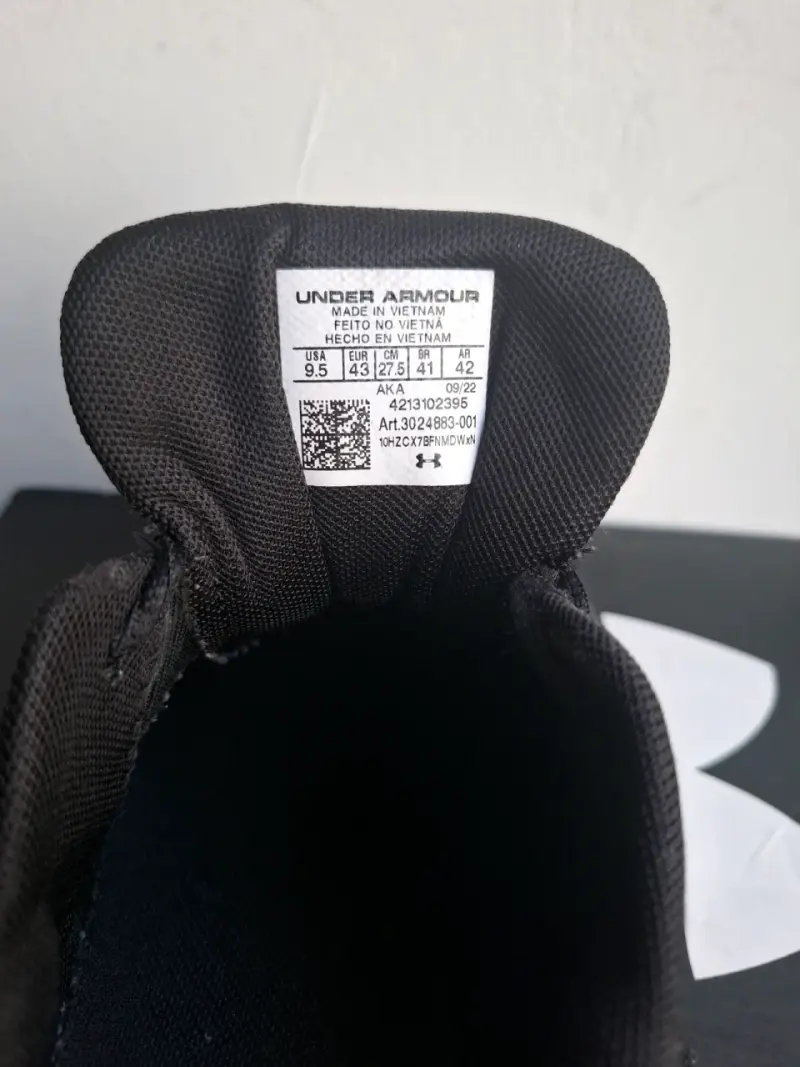 Zapatillas deportivas negras Under Armour - 5