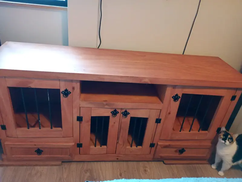 Mueble para TV de madera rústico