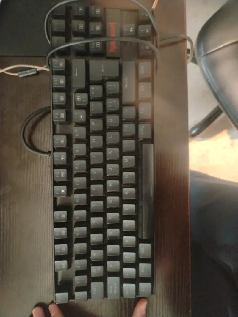 Teclado mecánico redragon k552 switches azules - 2