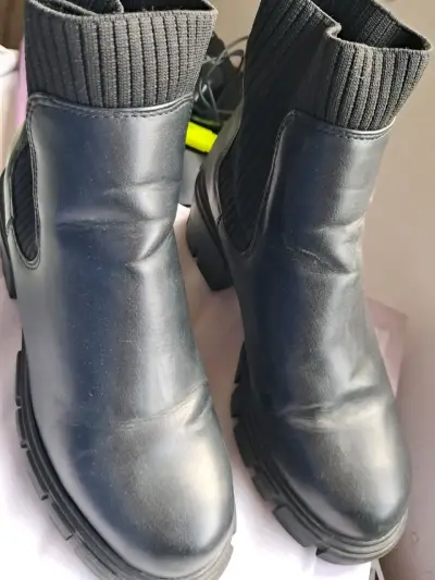 Botines negros de cuero - miniatura 4
