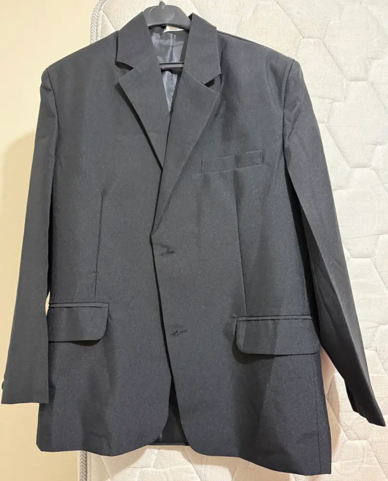 Blazer negro hombre elegante - 2