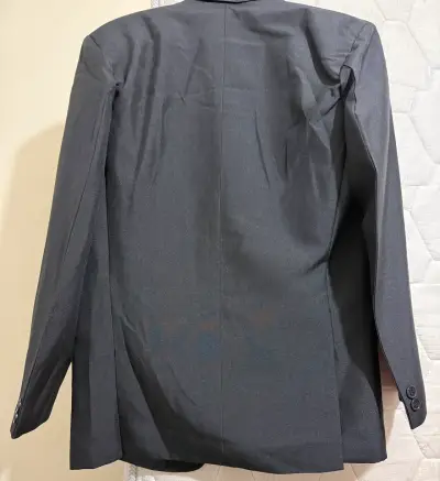 Blazer negro hombre elegante - miniatura 3