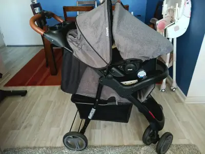 Coche y silla de auto gris - miniatura 2