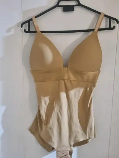 Body beige tipo faja - miniatura 3