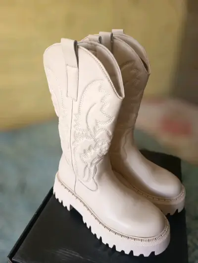 Botas beige estilo vaquero cmoran - miniatura 4