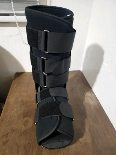 Bota ortopédica negra ajustable - miniatura 6